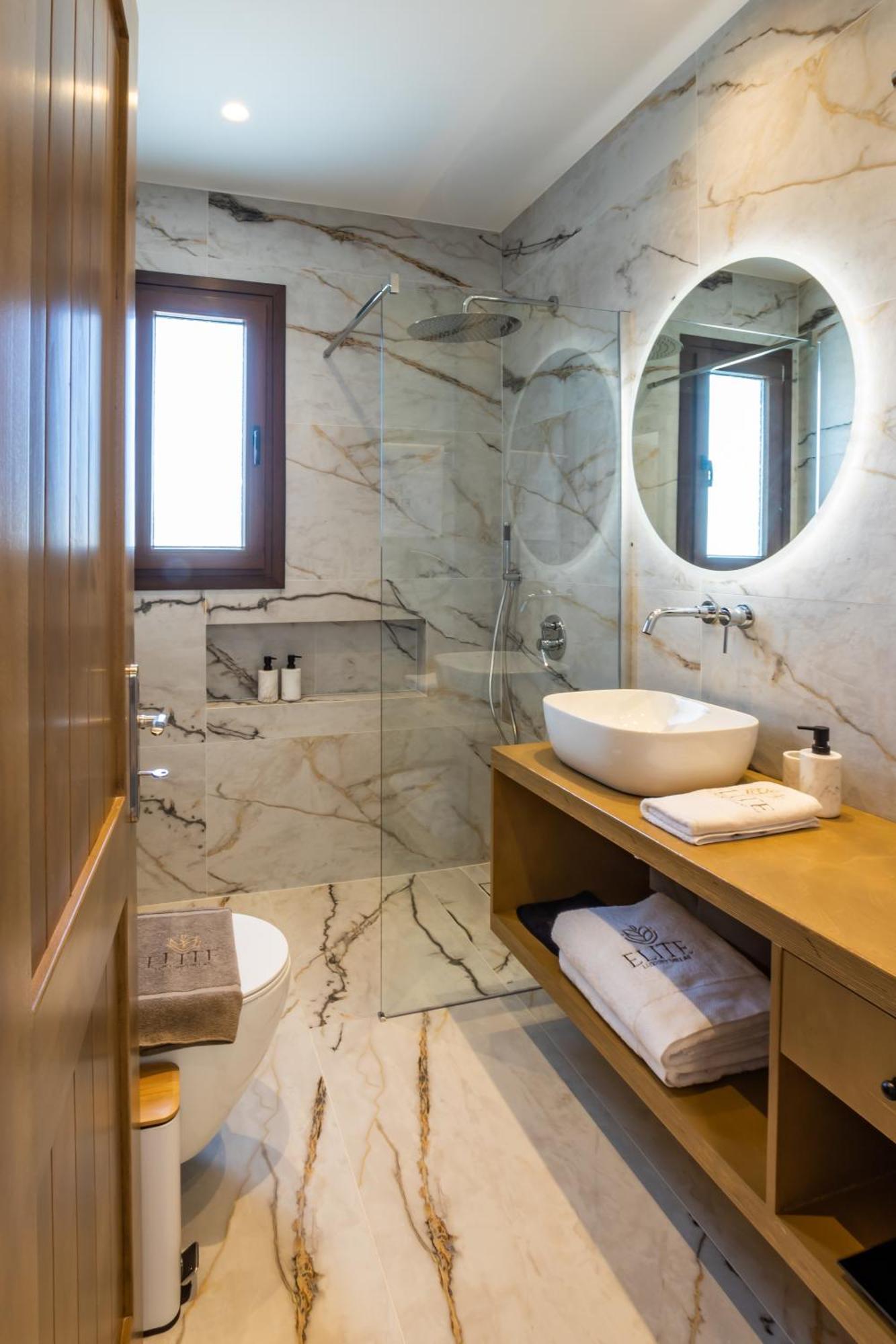 Elite Luxury Villas Afiartis ภายนอก รูปภาพ